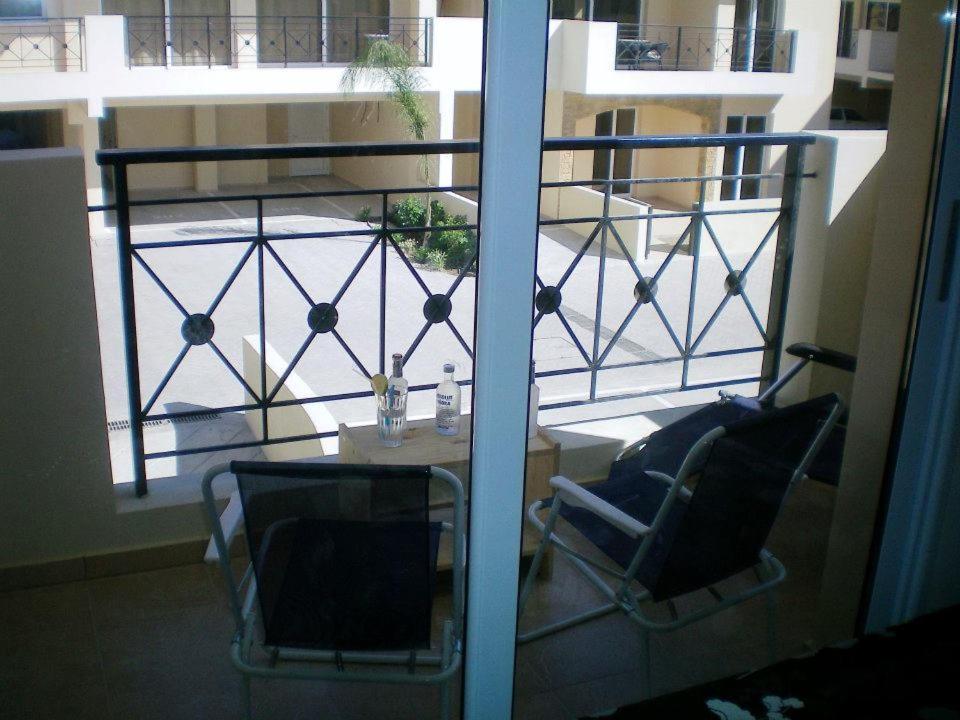 104 Excellent 2 Bed Apartment With Pool View, Ac & Gym! Perivólia Esterno foto